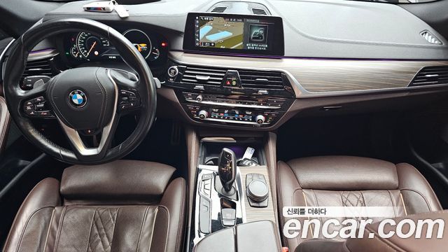 BMW 5-Series 2018 — photo 7