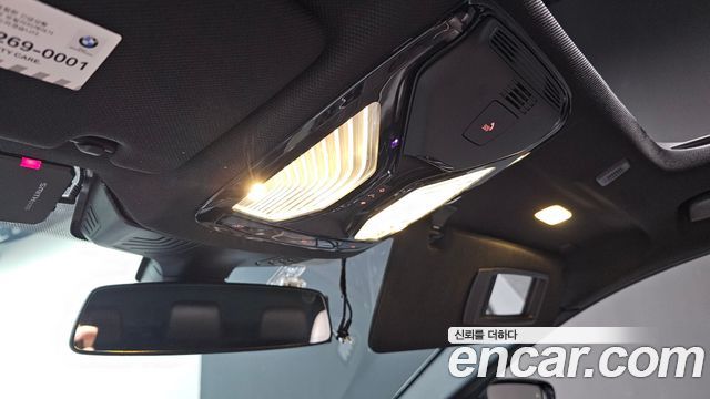 BMW 5-Series 2018 — photo 16