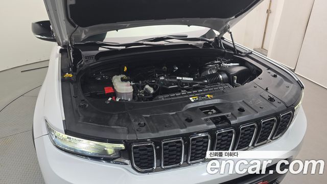 Jeep Cherokee 2023 — photo 6