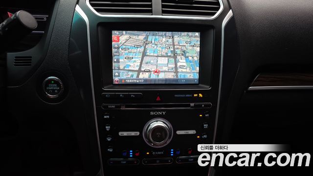 Ford Explorer 2017 — photo 14