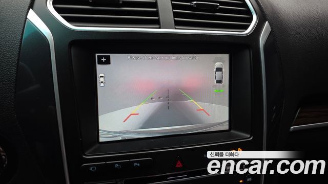 Ford Explorer 2017 — photo 15