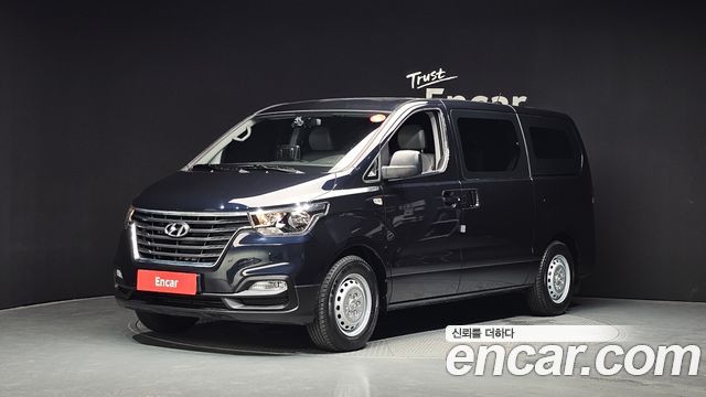 Hyundai Starex 2021 — photo 1