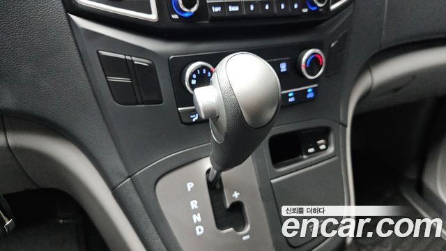 Hyundai Starex 2021 — photo 9