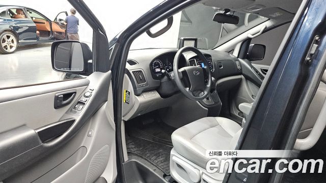 Hyundai Starex 2021 — photo 10
