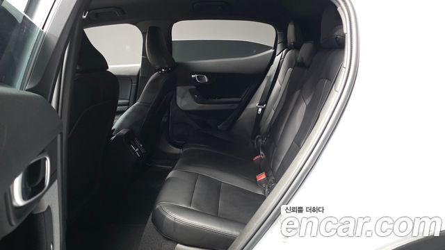 Polestar Polestar 2 2023 — photo 16