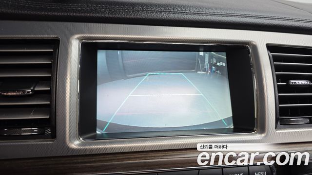 Jaguar XF 2012 — photo 17