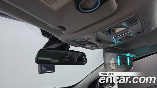 Jaguar XF 2012 — photo 18