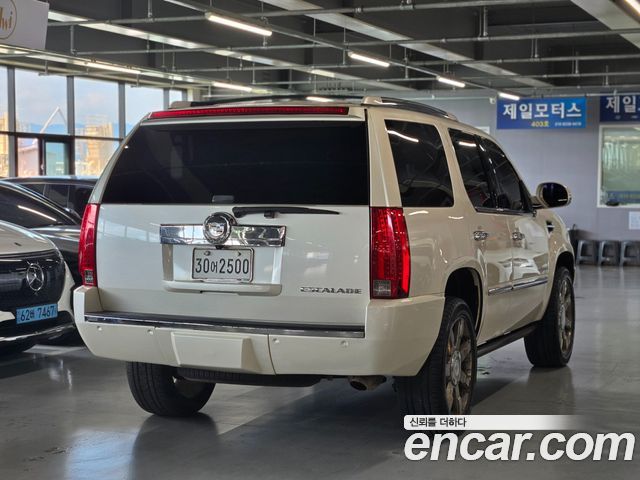 Cadillac Escalade 2008 — photo 4