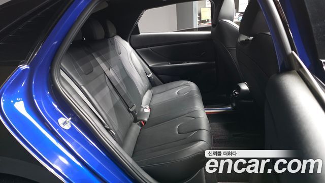 Hyundai AVANTE 2022 — photo 18