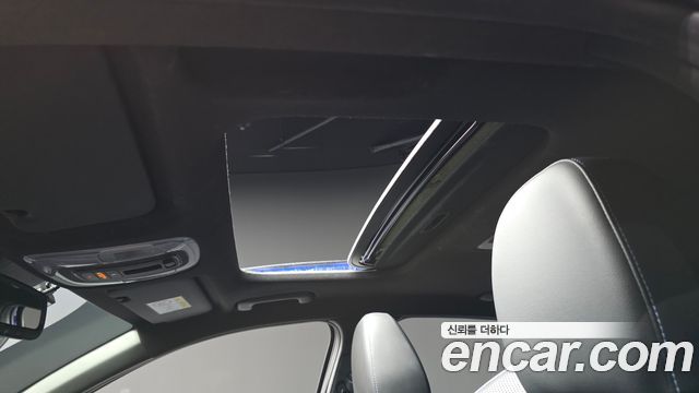 Hyundai AVANTE 2022 — photo 24