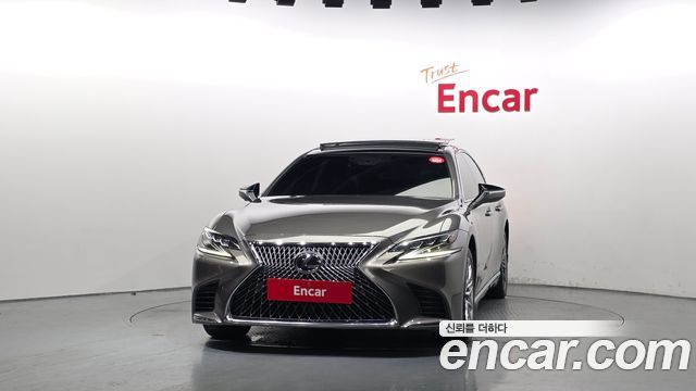 Lexus LS 2019 — photo 3