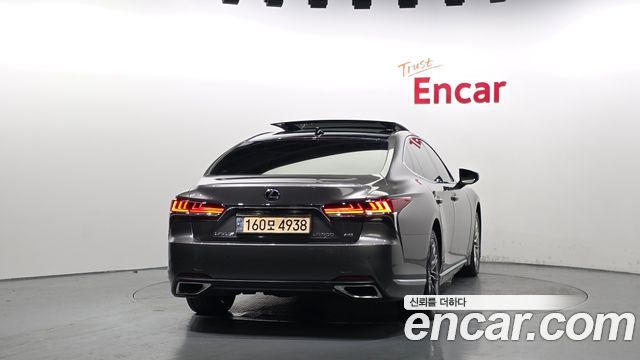 Lexus LS 2019 — photo 4
