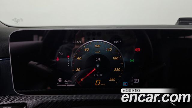 Mercedes-Benz A-Class 2019 — photo 11