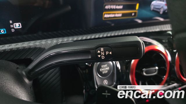 Mercedes-Benz A-Class 2019 — photo 12