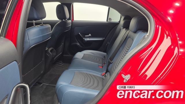 Mercedes-Benz A-Class 2019 — photo 18