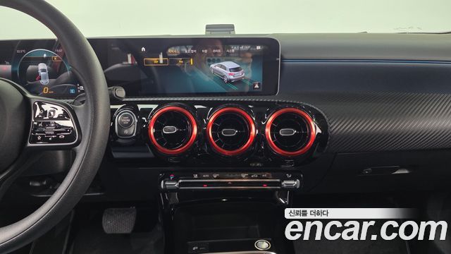 Mercedes-Benz A-Class 2019 — photo 20