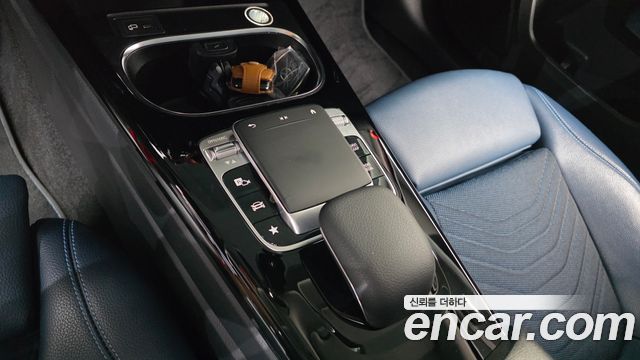 Mercedes-Benz A-Class 2019 — photo 25