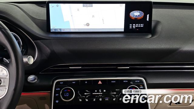 Genesis GV80 2020 — photo 20