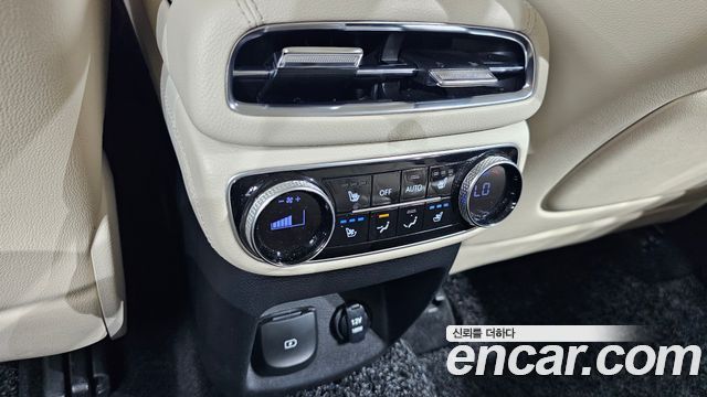 Genesis GV80 2020 — photo 24