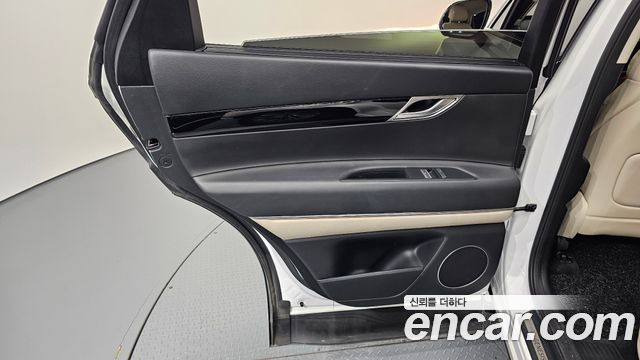Genesis GV80 2020 — photo 15