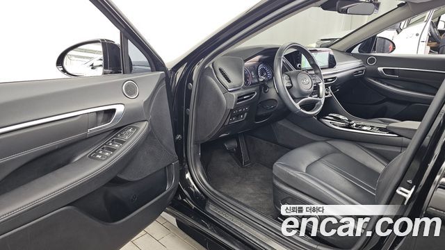 Hyundai Sonata 2022 — photo 10