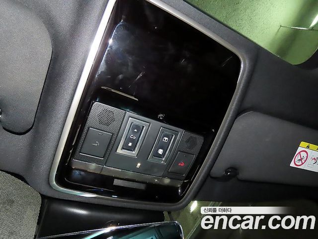Land Rover Range Rover Velar 2018 — photo 14