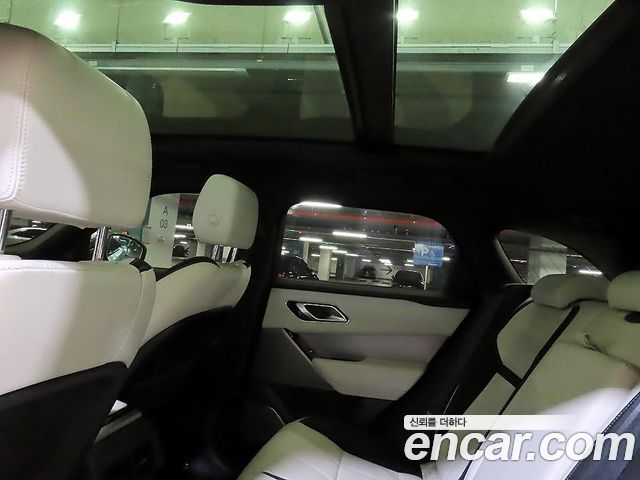 Land Rover Range Rover Velar 2018 — photo 16