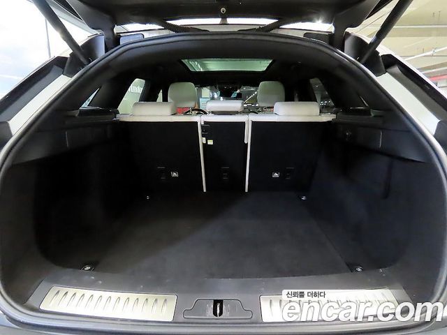 Land Rover Range Rover Velar 2018 — photo 17