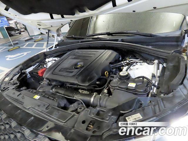 Land Rover Range Rover Velar 2018 — photo 19