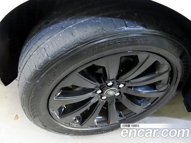 Land Rover Range Rover Velar 2018 — photo 20