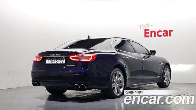 Maserati Quattroporte 2018 — photo 2