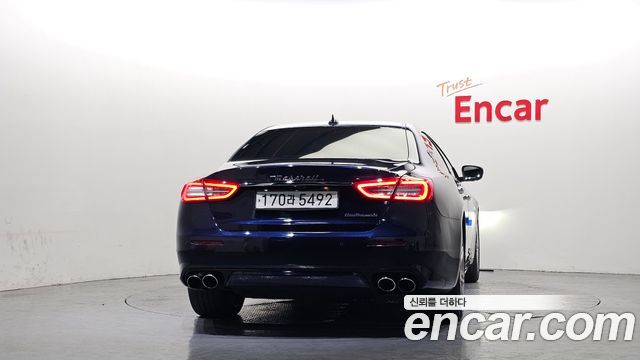 Maserati Quattroporte 2018 — photo 4