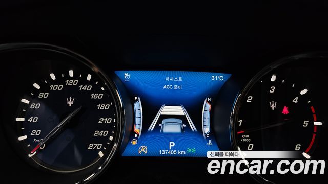 Maserati Quattroporte 2018 — photo 11