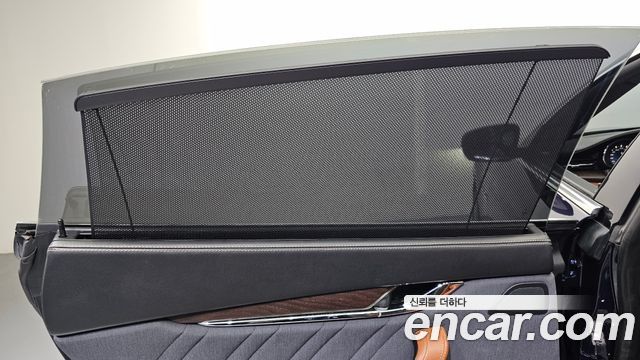 Maserati Quattroporte 2018 — photo 22