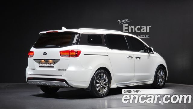 Kia Canival 2018 — photo 2