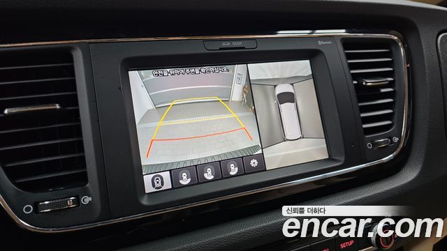 Kia Canival 2018 — photo 21