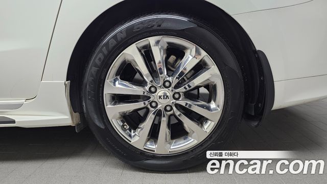 Kia Canival 2018 — photo 7