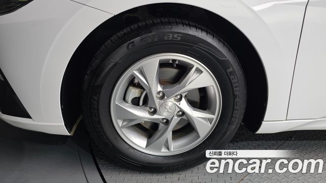 Hyundai AVANTE 2023 — photo 5