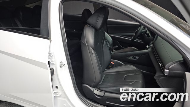 Hyundai AVANTE 2023 — photo 16
