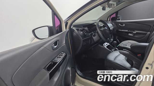 Renault Korea QM3 2015 — photo 11