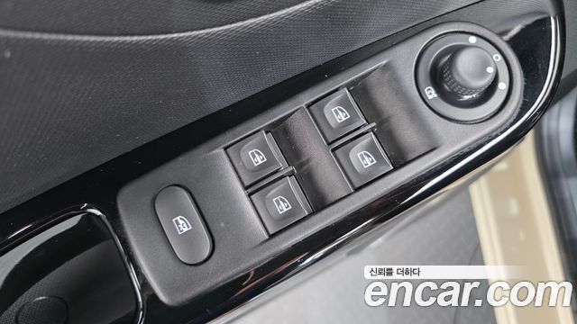 Renault Korea QM3 2015 — photo 12