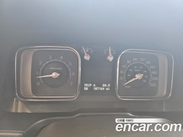 Lincoln MKX 2010 — photo 11