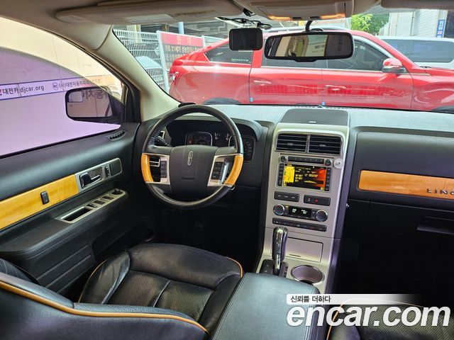 Lincoln MKX 2010 — photo 15