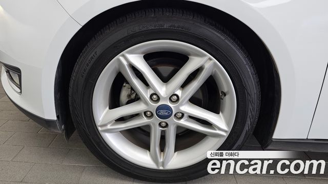 Ford Focus 2016 — photo 5