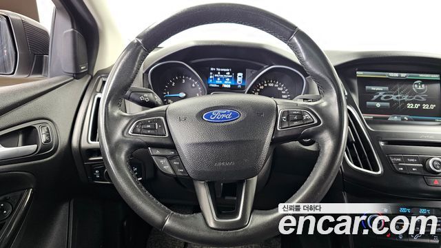 Ford Focus 2016 — photo 13