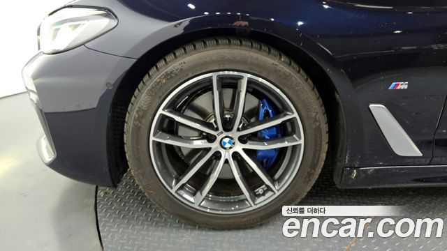 BMW 5-Series 2022 — photo 5