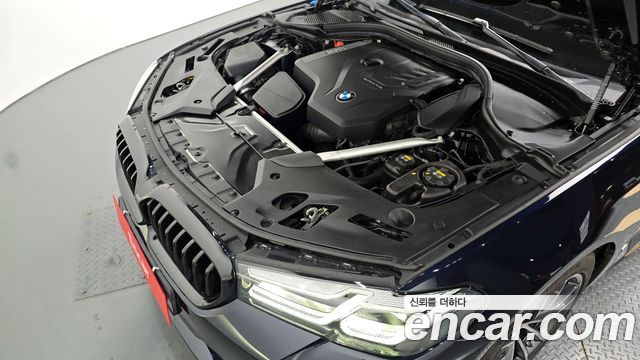 BMW 5-Series 2022 — photo 6