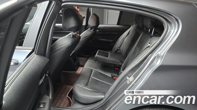 BMW 1-Series 2017 — photo 12
