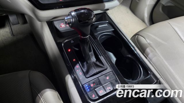 Kia Canival 2016 — photo 9