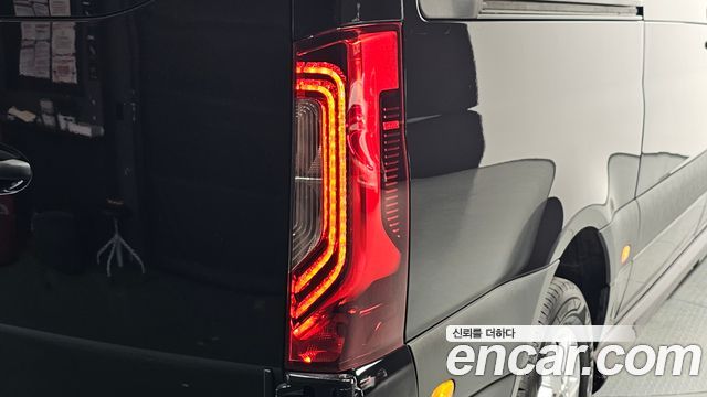 Mercedes-Benz Sprinter 2019 — photo 9